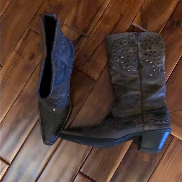 Boots - Picture 2 of 3